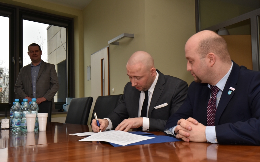 Zastępca Prezydenta Miasta Legionowo Marek Pawlak i Wicestarosta Legionowski Konrad Michalski