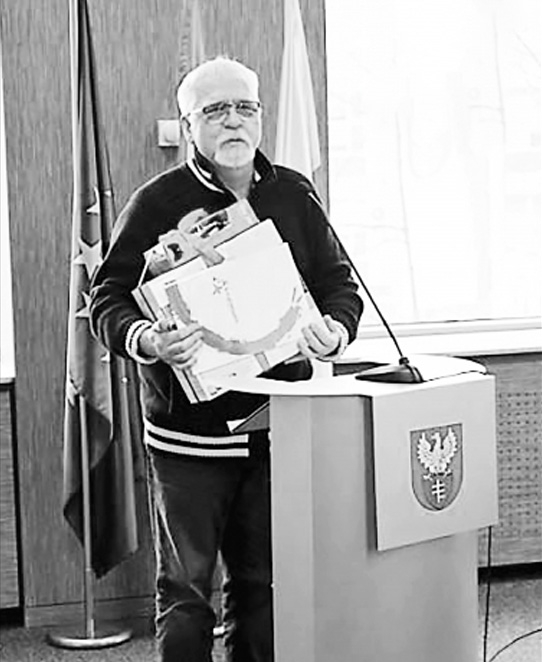 Marek Niewiadomski