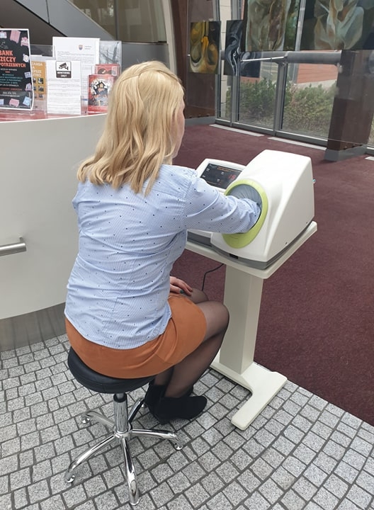 Urząd Miasta Legionowo, ciśnieniomierz znajduje się w Atrium