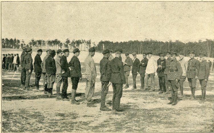 Fotografia z Tygodnika Ilustrowanego z 31 lipca 1920 r.