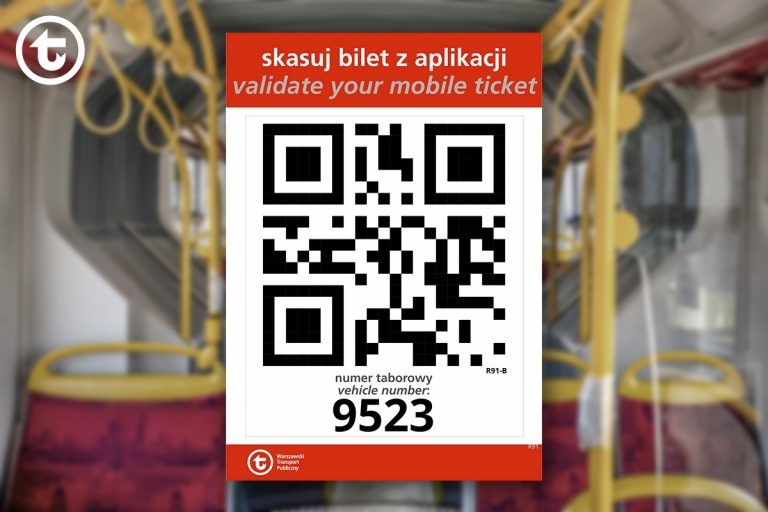 Grafika z QR kodem, w tle wnętrze autobusu.