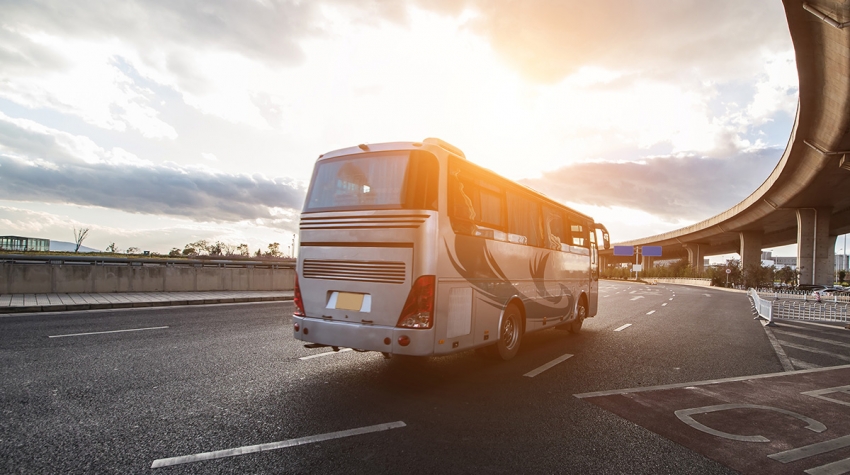 Autobus. Fot. freepik.com