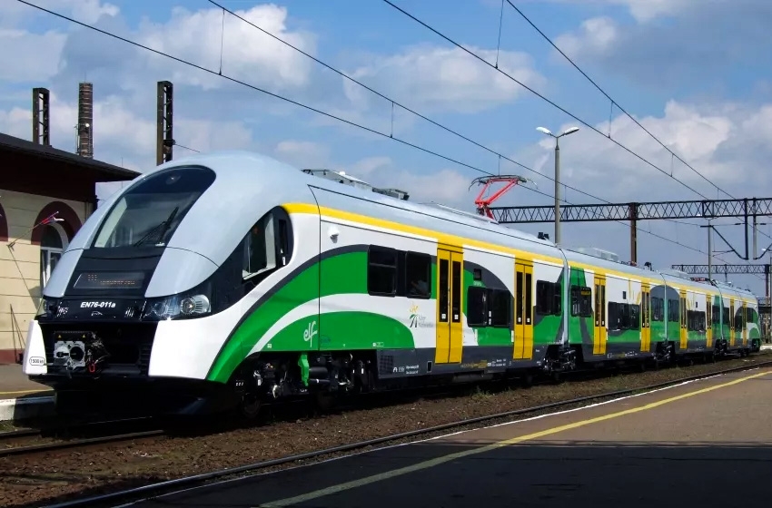 Pociąg Kolei Mazowieckich