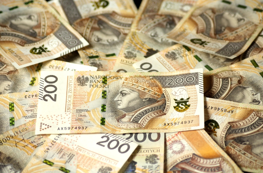 Banknoty z niminalem 200 zł