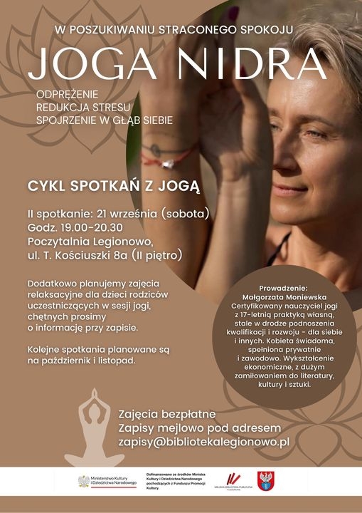 Plakat informujący o zajęciach z Joga Nidra